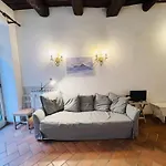 La Casa Di Licia A Due Passi Da Piazza Del Plebiscito