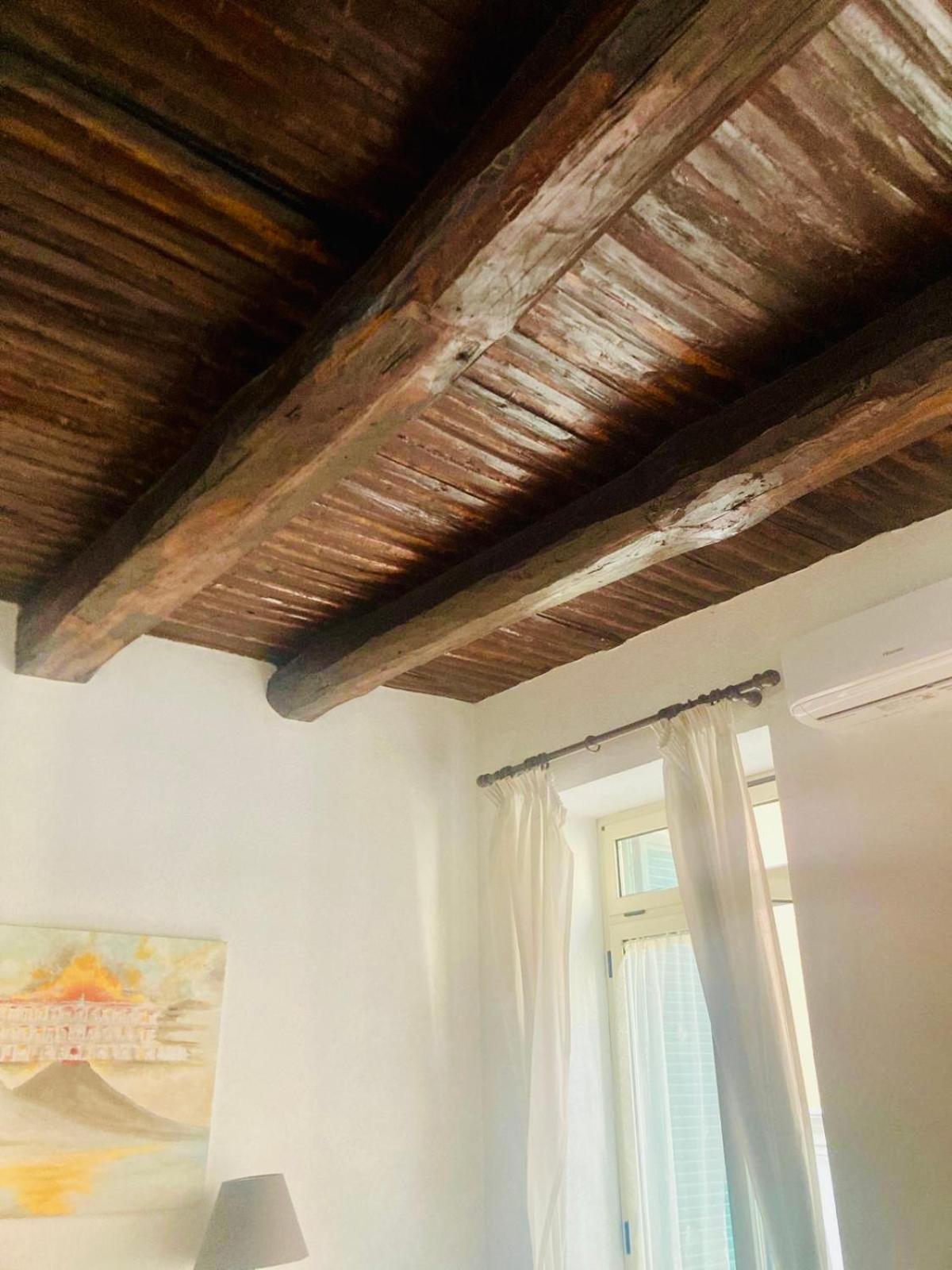 Appartamento La Casa Di Licia A Due Passi Da Piazza Del Plebiscito Napoli