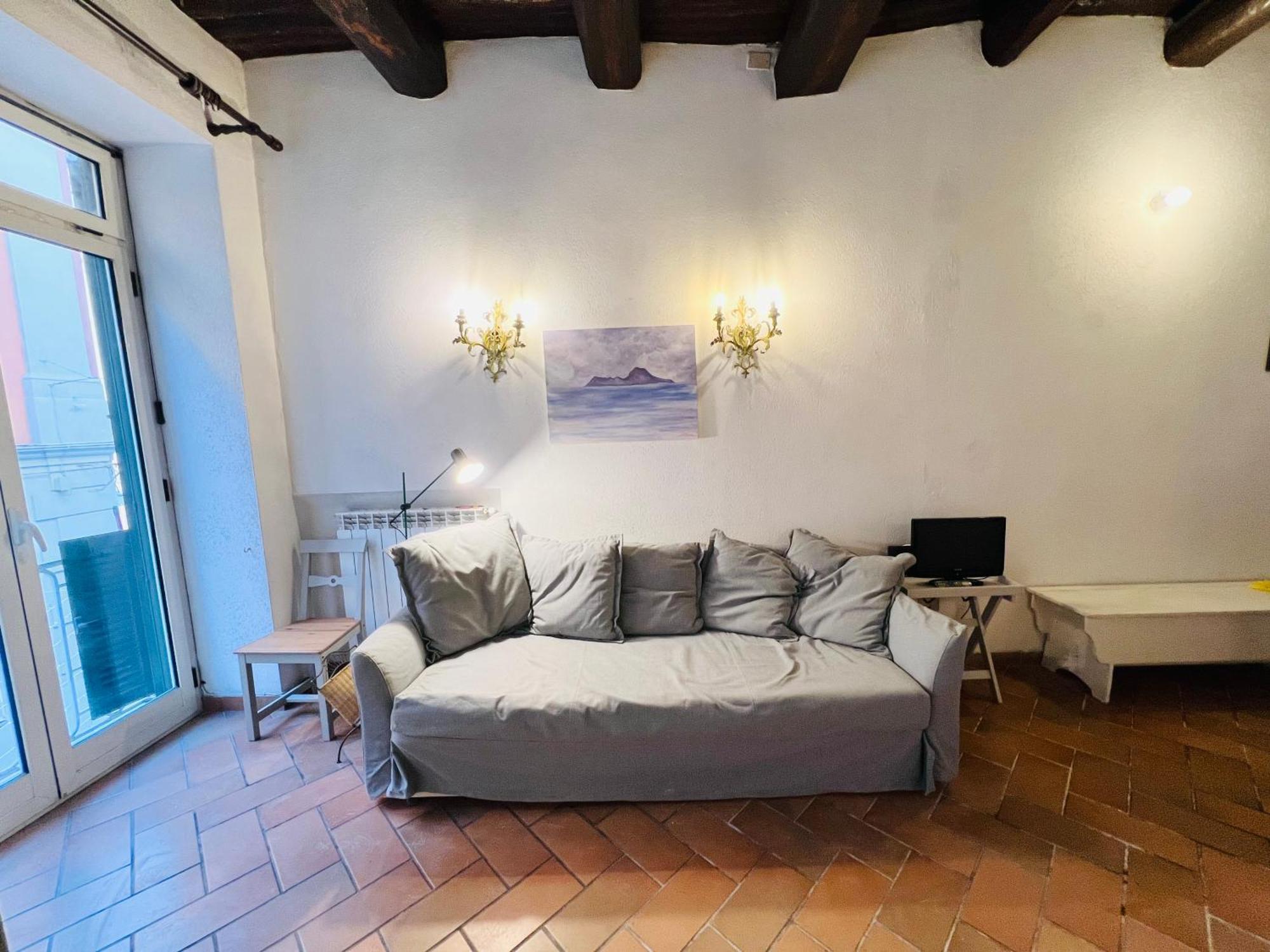 La Casa Di Licia A Due Passi Da Piazza Del Plebiscito Naples