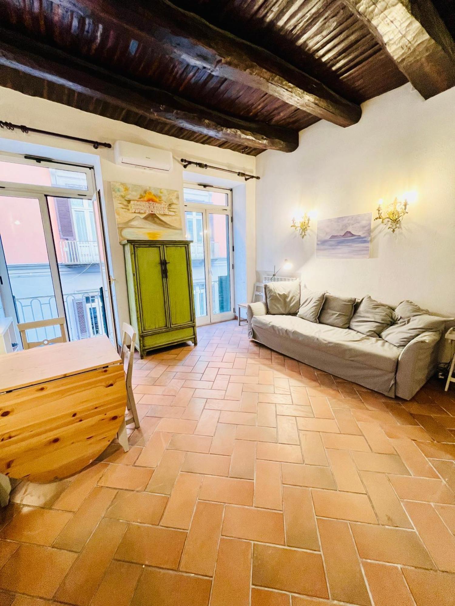 Apartment La Casa Di Licia A Due Passi Da Piazza Del Plebiscito